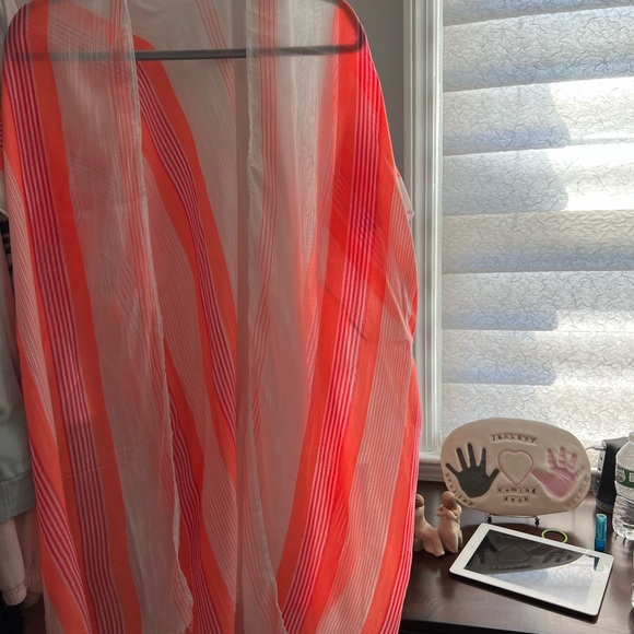 Beautiful print wrap front cartigan - Picture 2 of 4